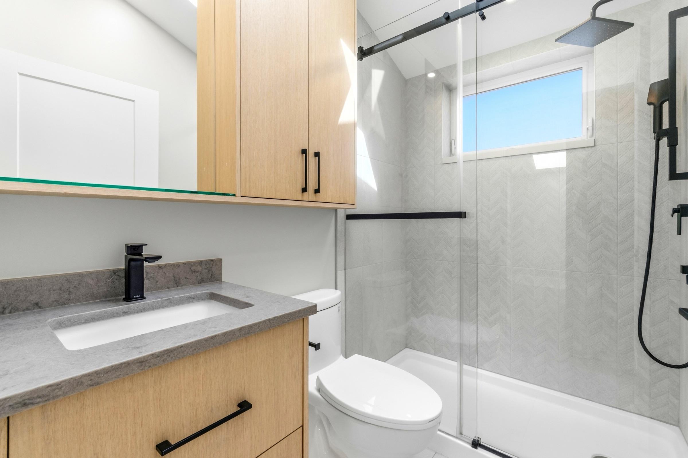 1826 East 2nd Avenue — frame 8