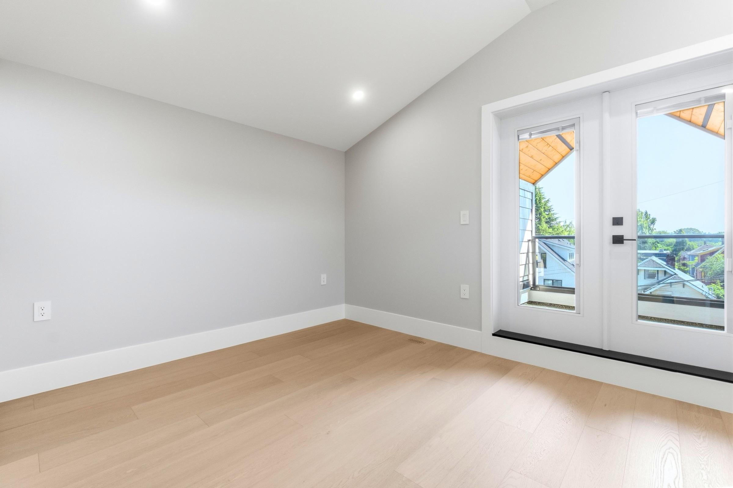 1826 East 2nd Avenue — frame 9