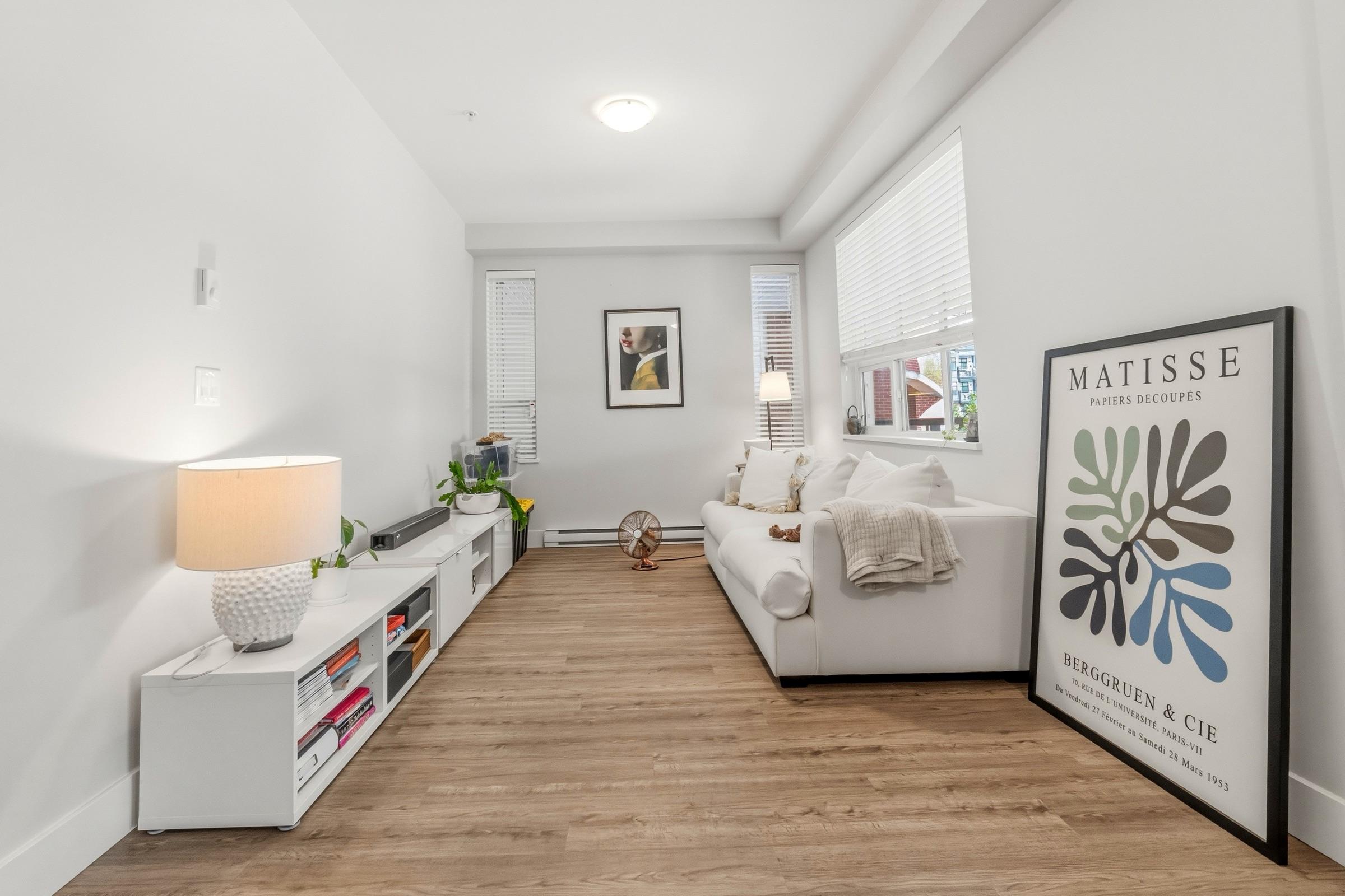 2180 Kelly Avenue — frame 9