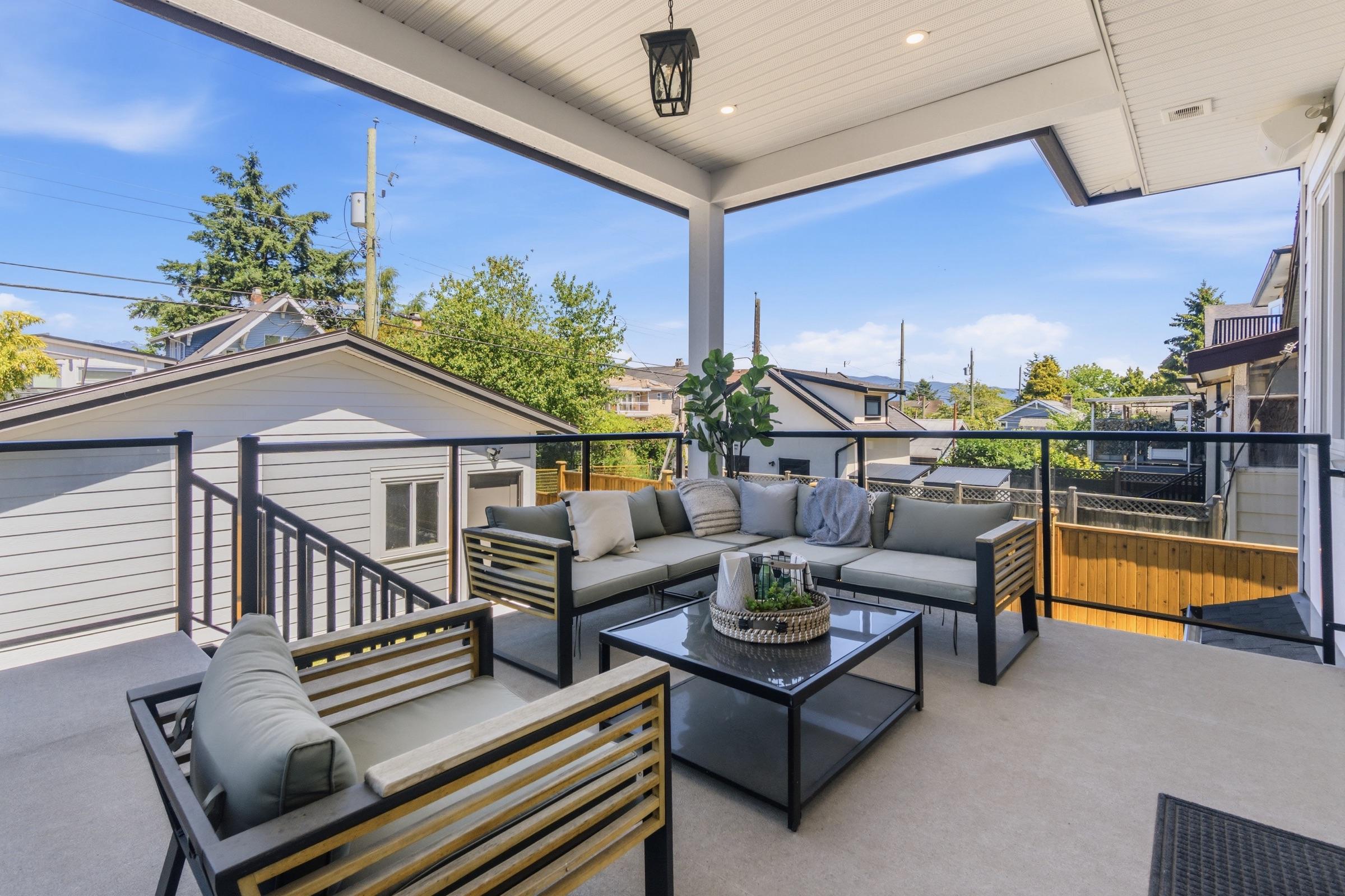 2743 McGill Street — frame 4