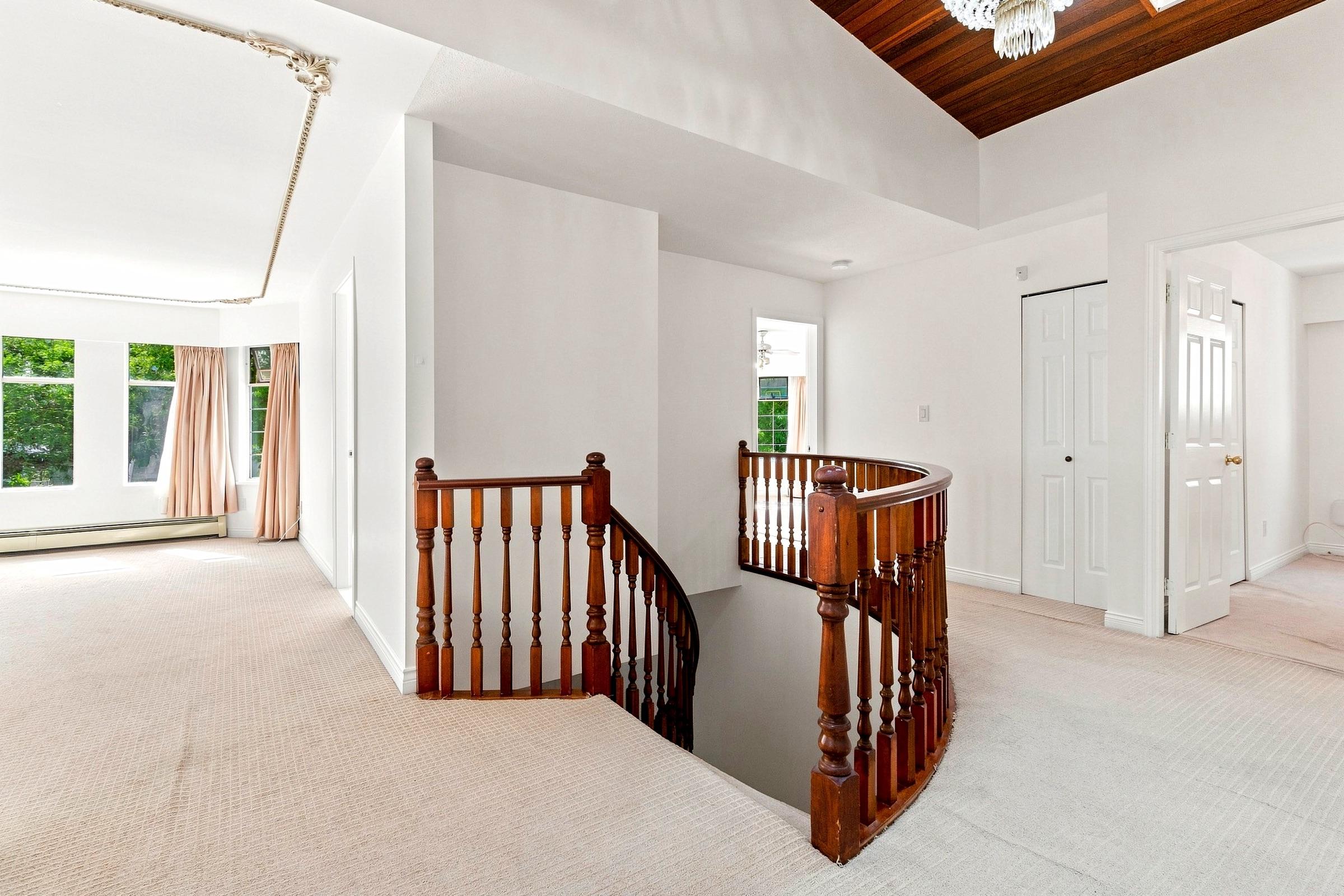6070 Lanark Street — frame 5