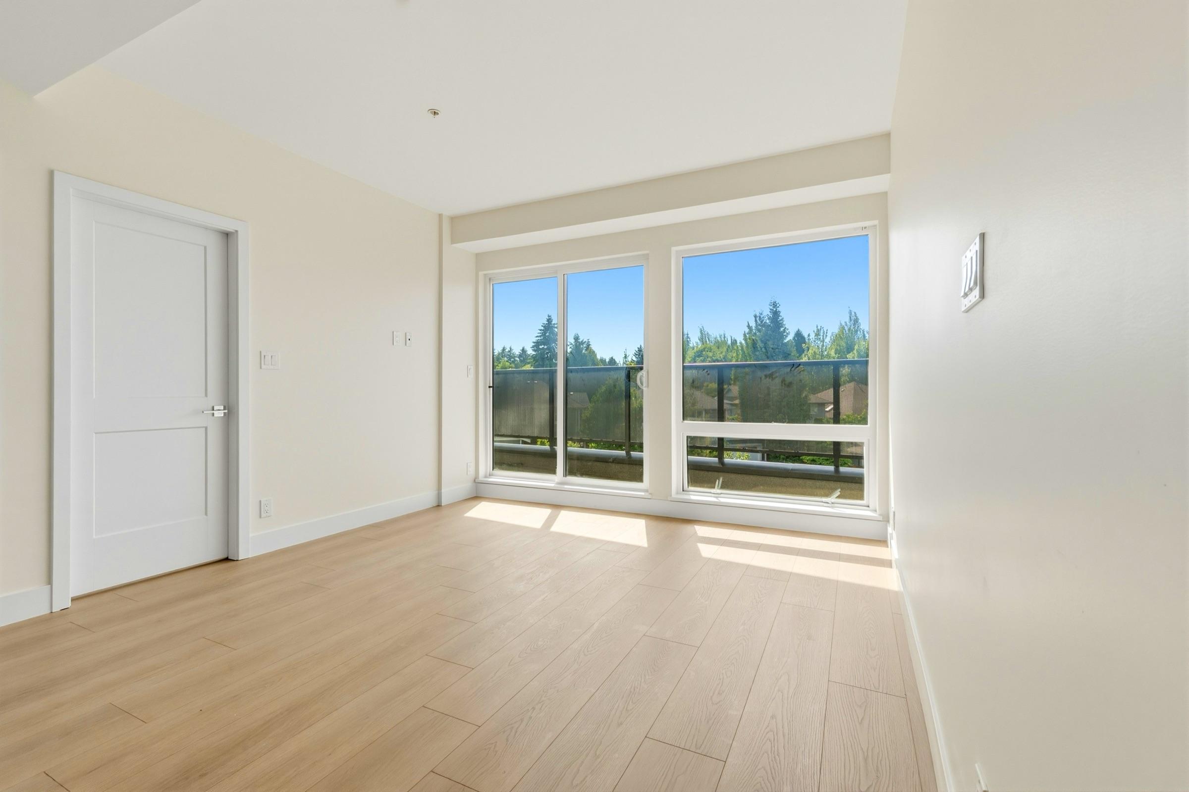2233 156 Street — frame 4