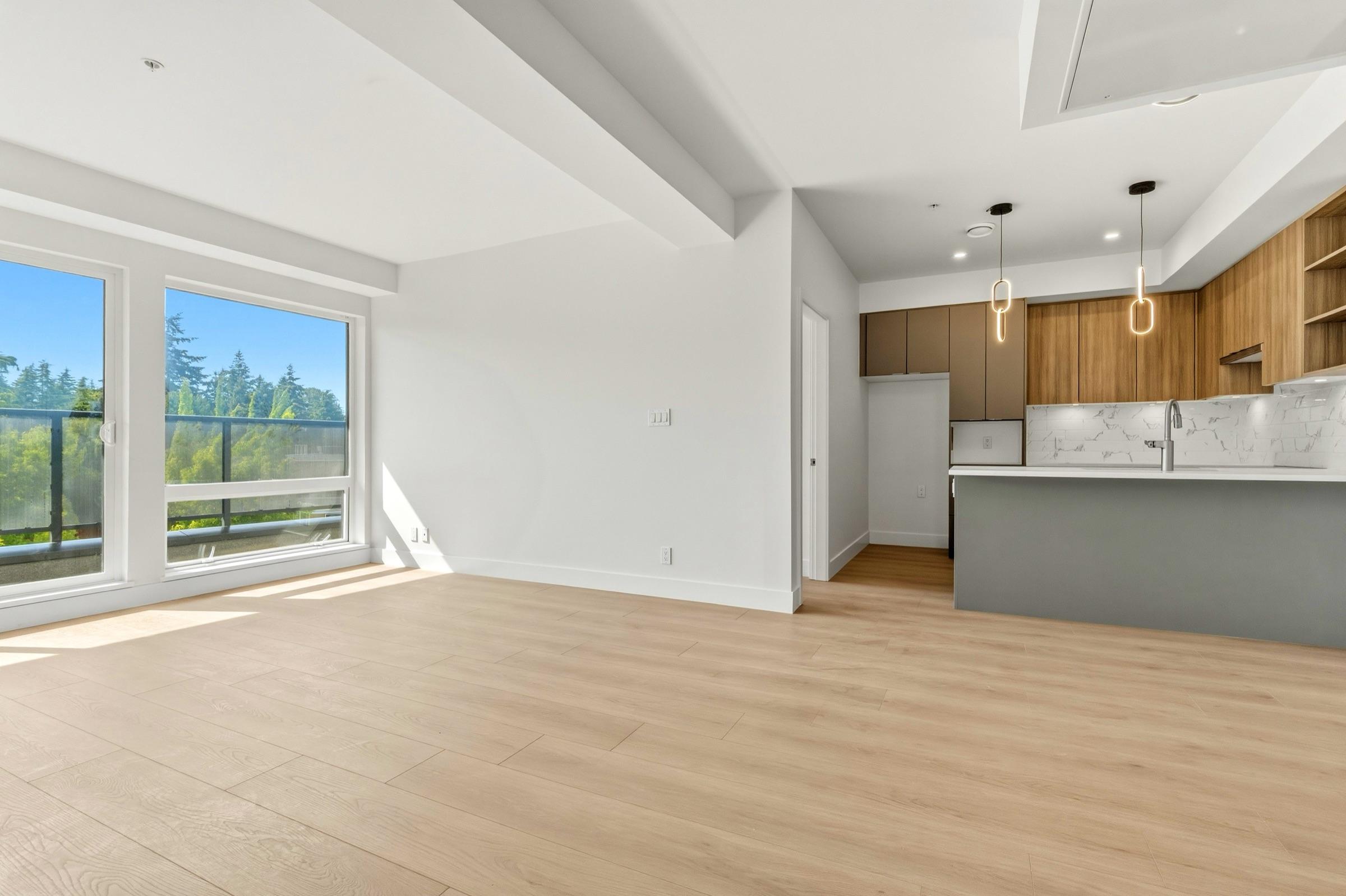 2233 156 Street — frame 5