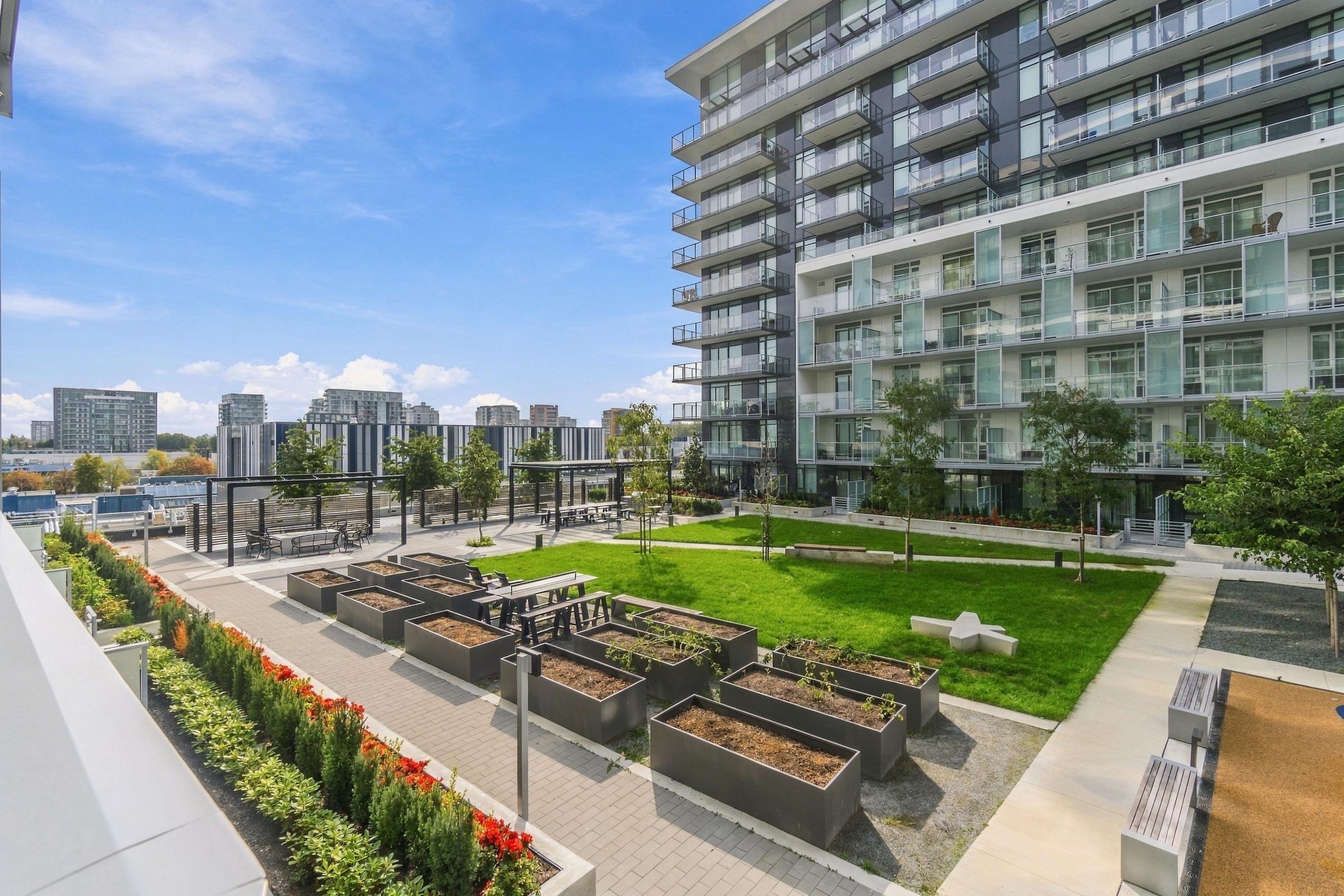 527 – 6300 Minoru Boulevard — frame 5